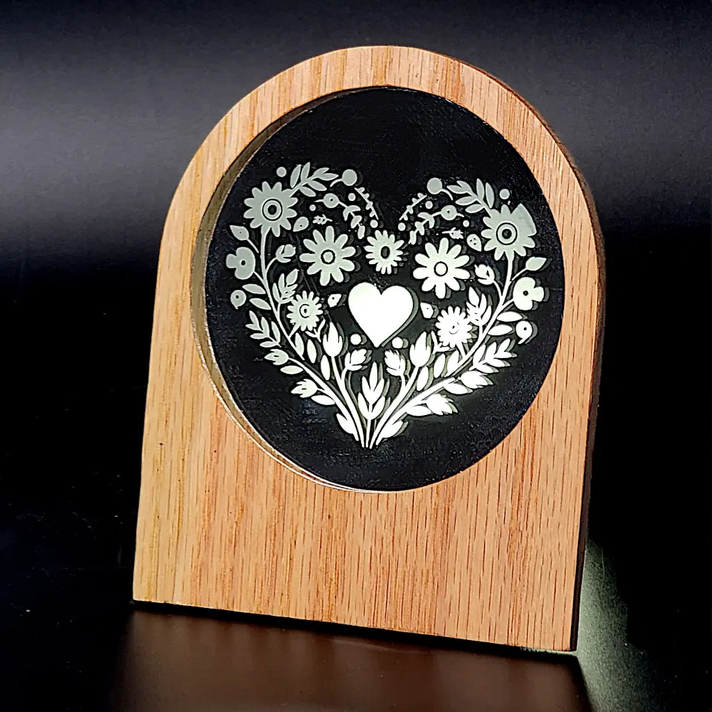 Scandinavian Heart 2 Round Wood Frame Front