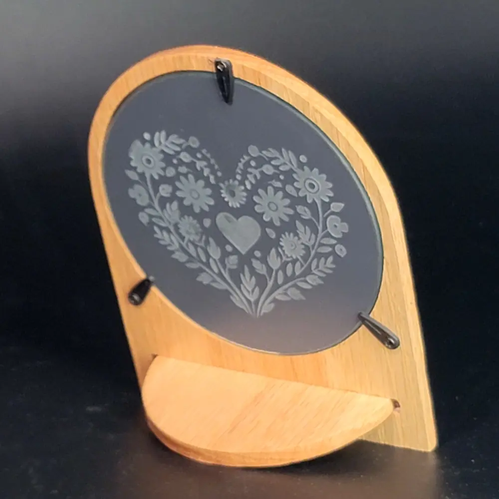 Scandinavian Heart 2 Round Wood Frame back